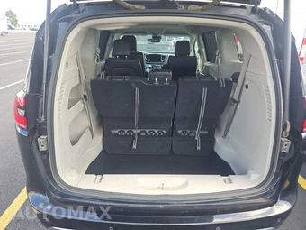 2024 Chrysler Pacifica Touring L 121.6" WB - miniatura 18