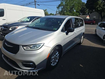 2024 Chrysler Pacifica Touring L 121.6" WB