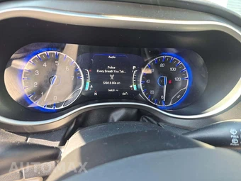 2024 Chrysler Pacifica Touring L 121.6" WB - miniatura 9