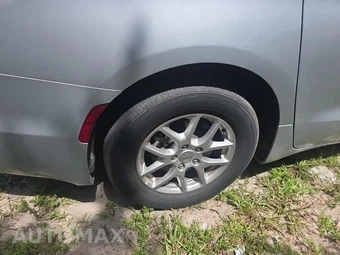 2024 Chrysler Pacifica Touring L 121.6" WB - miniatura 10