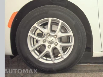 2024 Chrysler Pacifica Touring L 121.6" WB - miniatura 9