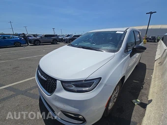 2024 Chrysler Pacifica Touring L 121.6" WB