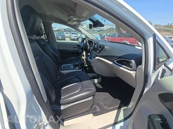 2024 Chrysler Pacifica Touring L 121.6" WB - miniatura 8