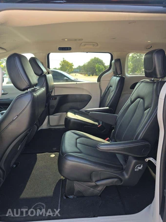 2024 Chrysler Pacifica Touring L 121.6" WB - miniatura 10
