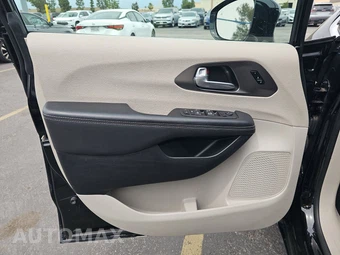 2024 Chrysler Pacifica Touring L 121.6" WB - miniatura 9