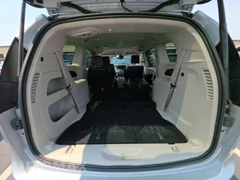 2024 Chrysler Pacifica Touring L 121.6" WB - miniatura 24