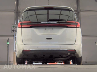 2024 Chrysler Pacifica Touring L 121.6" WB - miniatura 7