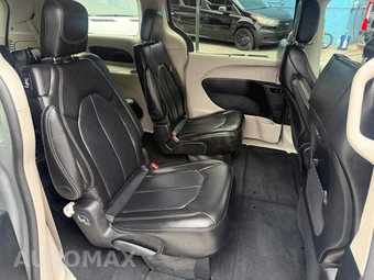 2024 Chrysler Pacifica Touring L 121.6" WB - miniatura 12