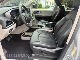 2024 Chrysler Pacifica Touring L 121.6" WB - miniatura 17