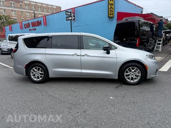2024 Chrysler Pacifica Touring L 121.6" WB - miniatura 4