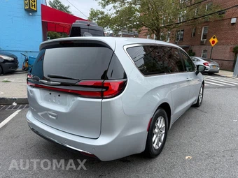 2024 Chrysler Pacifica Touring L 121.6" WB - miniatura 5