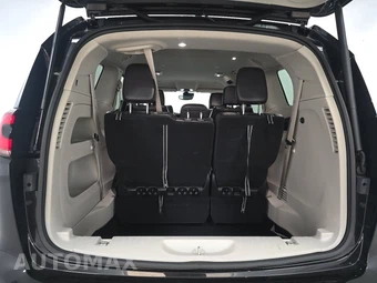 2024 Chrysler Pacifica Touring L 121.6" WB - miniatura 17