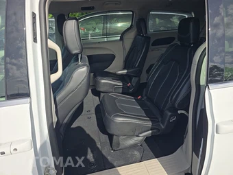 2024 Chrysler Pacifica Touring L 121.6" WB - miniatura 13