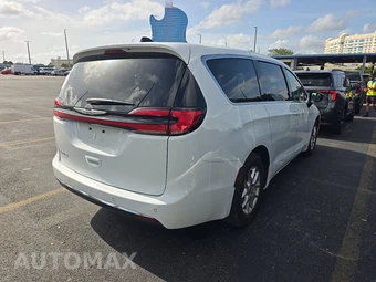 2024 Chrysler Pacifica Touring L 121.6" WB - miniatura 4