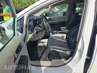 2024 Chrysler Pacifica Touring L 121.6" WB - miniatura 7