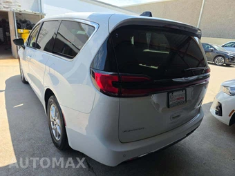 2024 Chrysler Pacifica Touring L 121.6" WB - miniatura 2