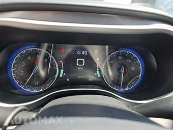 2024 Chrysler Pacifica Touring L 121.6" WB - miniatura 9