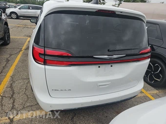2024 Chrysler Pacifica Touring L 121.6" WB - miniatura 5