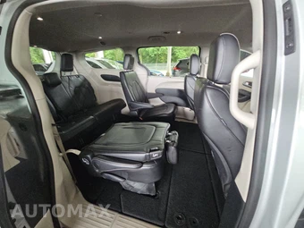 2024 Chrysler Pacifica Touring L 121.6" WB - miniatura 14