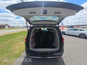2024 Chrysler Pacifica Touring L 121.6" WB - miniatura 15