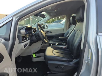 2024 Chrysler Pacifica Touring L 121.6" WB - miniatura 13