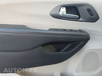 2024 Chrysler Pacifica Touring L 121.6" WB - miniatura 15