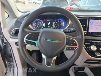 2024 Chrysler Pacifica Touring L 121.6" WB - miniatura 16