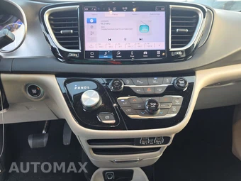 2024 Chrysler Pacifica Touring L 121.6" WB - miniatura 17