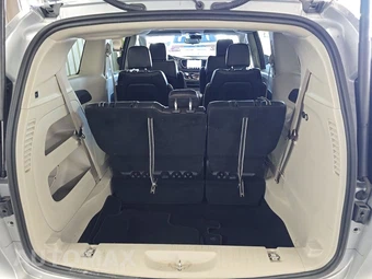 2024 Chrysler Pacifica Touring L 121.6" WB - miniatura 17