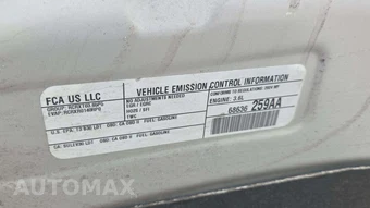 2024 Chrysler Pacifica Touring L 121.6" WB - miniatura 18