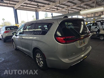 2024 Chrysler Pacifica Touring L 121.6" WB - miniatura 6