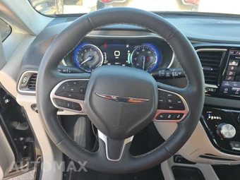 2024 Chrysler Pacifica Touring L 121.6" WB - miniatura 16