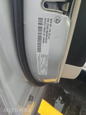 2024 Chrysler Pacifica Touring L 121.6" WB - miniatura 16