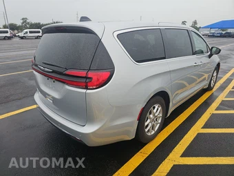 2024 Chrysler Pacifica Touring L 121.6" WB - miniatura 4