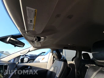 2024 Chrysler Pacifica Touring L 121.6" WB - miniatura 18
