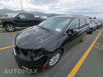 2024 Chrysler Pacifica Touring L 121.6" WB