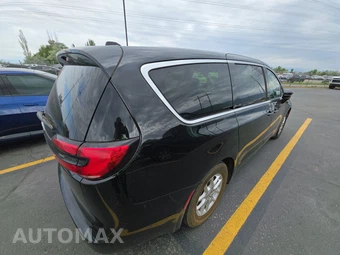 2024 Chrysler Pacifica Touring L 121.6" WB - miniatura 4