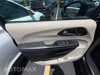 2024 Chrysler Pacifica Touring L 121.6" WB - miniatura 15
