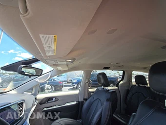 2024 Chrysler Pacifica Touring L 121.6" WB - miniatura 21