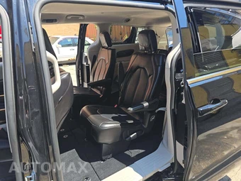 2024 Chrysler Pacifica Touring L 121.6" WB - miniatura 13