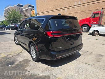 2024 Chrysler Pacifica Touring L 121.6" WB - miniatura 2