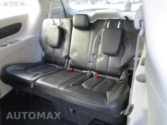 2024 Chrysler Pacifica Touring L 121.6" WB - miniatura 12