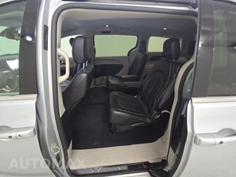 2024 Chrysler Pacifica Touring L 121.6" WB - miniatura 13