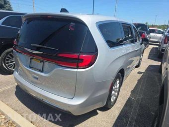 2024 Chrysler Pacifica Touring L 121.6" WB - miniatura 3