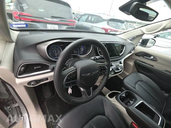 2024 Chrysler Pacifica Touring L 121.6" WB - miniatura 11