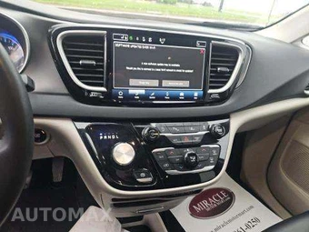 2024 Chrysler Pacifica Touring L 121.6" WB - miniatura 10