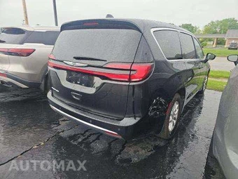 2024 Chrysler Pacifica Touring L 121.6" WB - miniatura 3