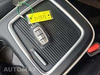 2024 Chrysler Pacifica Touring L 121.6" WB - miniatura 8