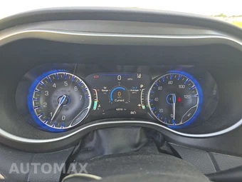 2024 Chrysler Pacifica Touring L 121.6" WB - miniatura 12