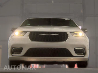 2024 Chrysler Pacifica Touring L 121.6" WB - miniatura 3